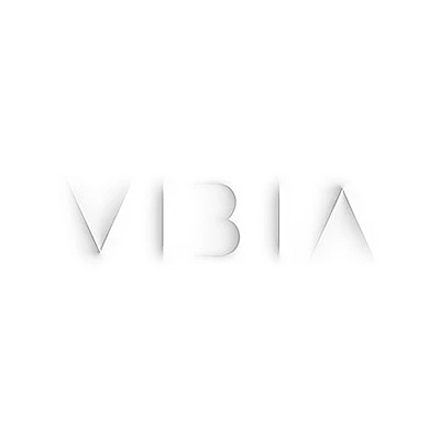 Vibia logo Maxfliz.jpg  Producenci lamp, mebli, płytek - renomowane marki