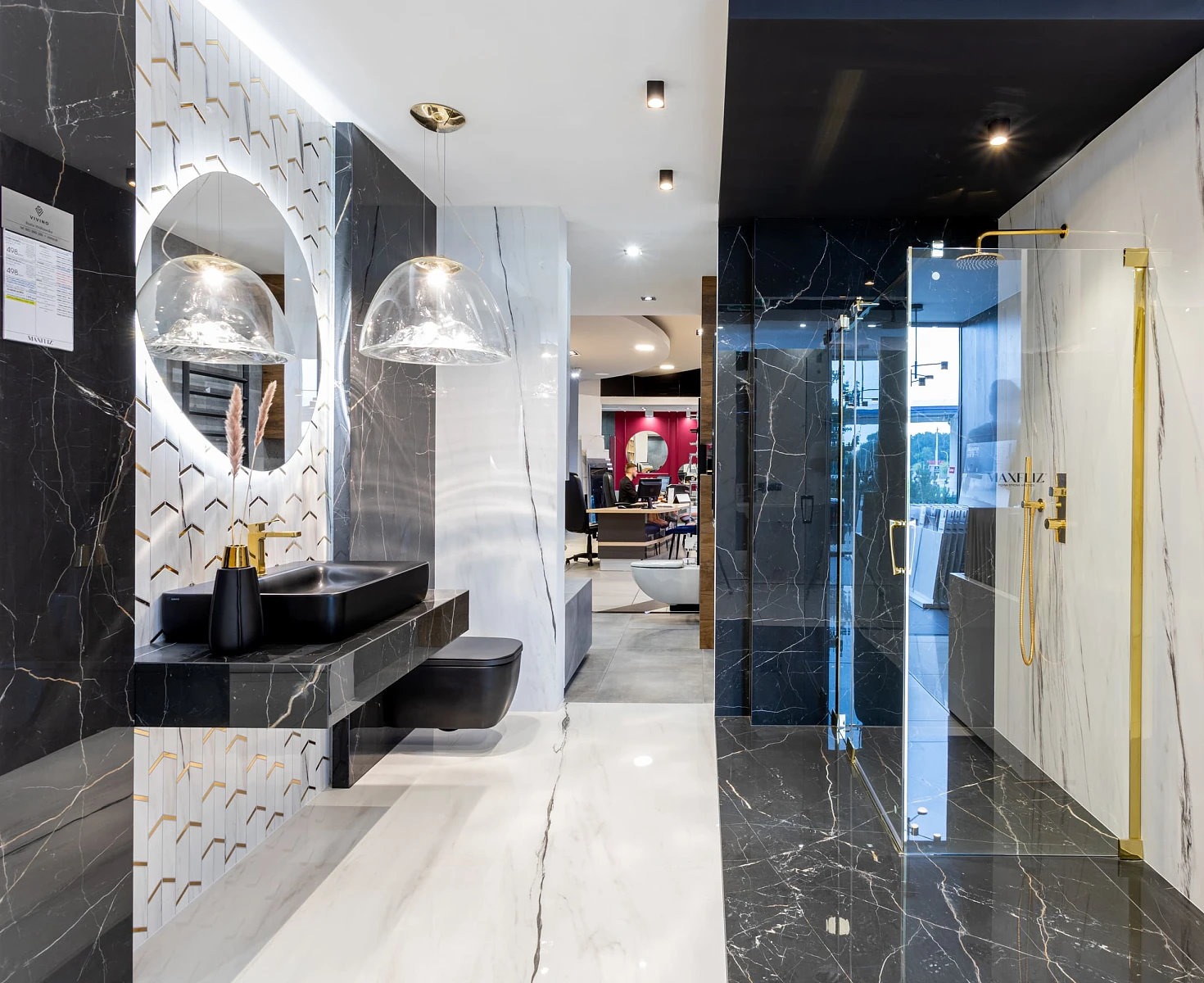 0C1A4733.jpg Architektoniczne złoto oraz elegancka czerń i biel | Wyposażenie wnętrz MAXFLIZ