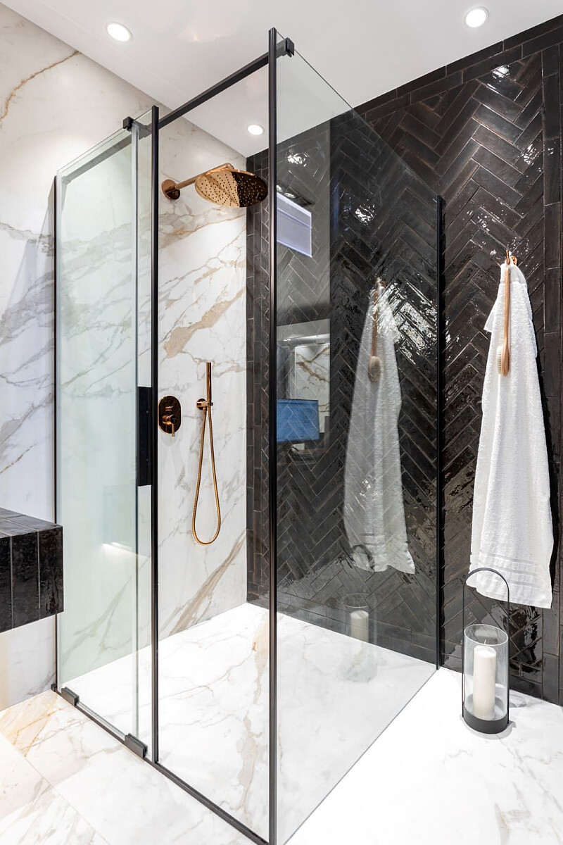 0C1A2367 (Large).jpg Biało-czarno-złota łazienka w stylu glamour | Wyposażenie wnętrz MAXFLIZ