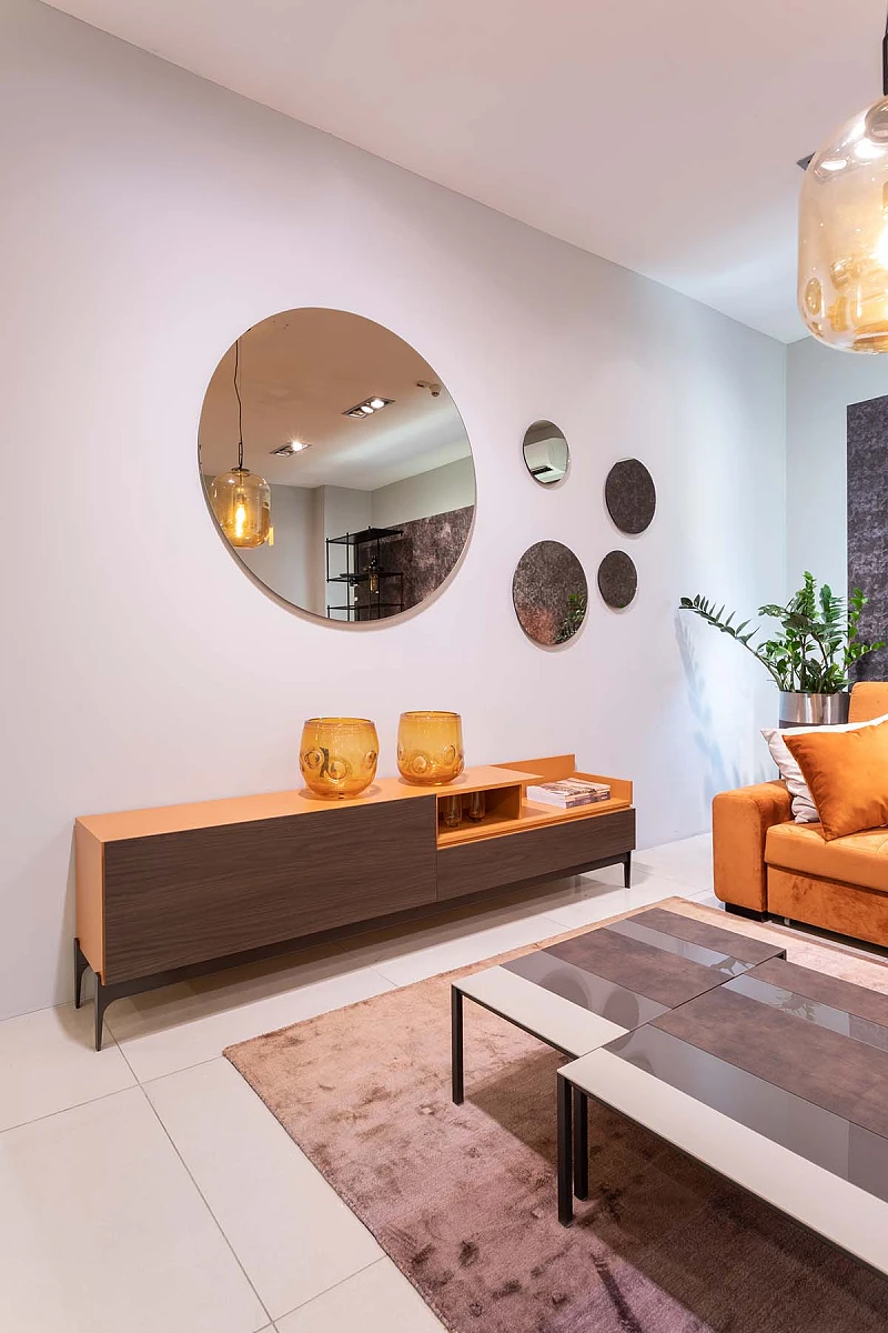 Pomaranczowy-salon-par3.jpg Pomarańczowy salon, czyli aranżacja wnętrz w ciepłych kolorach | Wyposażenie wnętrz MAXFLIZ
