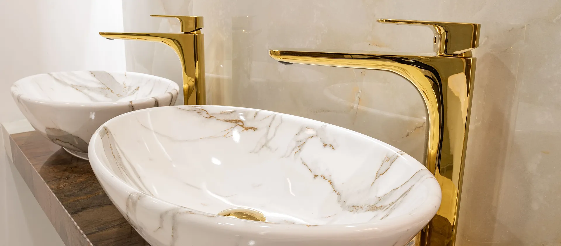 0C1A0219.jpg Złota Aranżacja Łazienki - Inspiracje, Dodatki | Maxfliz