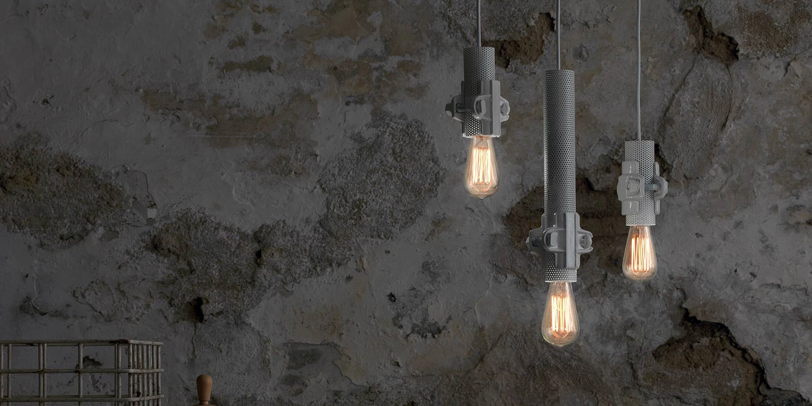 Lampy wiszące do salonu w stylu industrialnym.