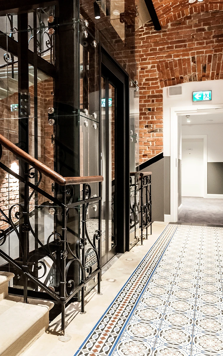 Hotel_Indigo_zabatkowa_kamienica_Kraków.jpg [10.37 MB]