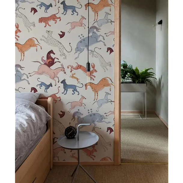 Tapeta Oriental Animals Beige od Wallcolors