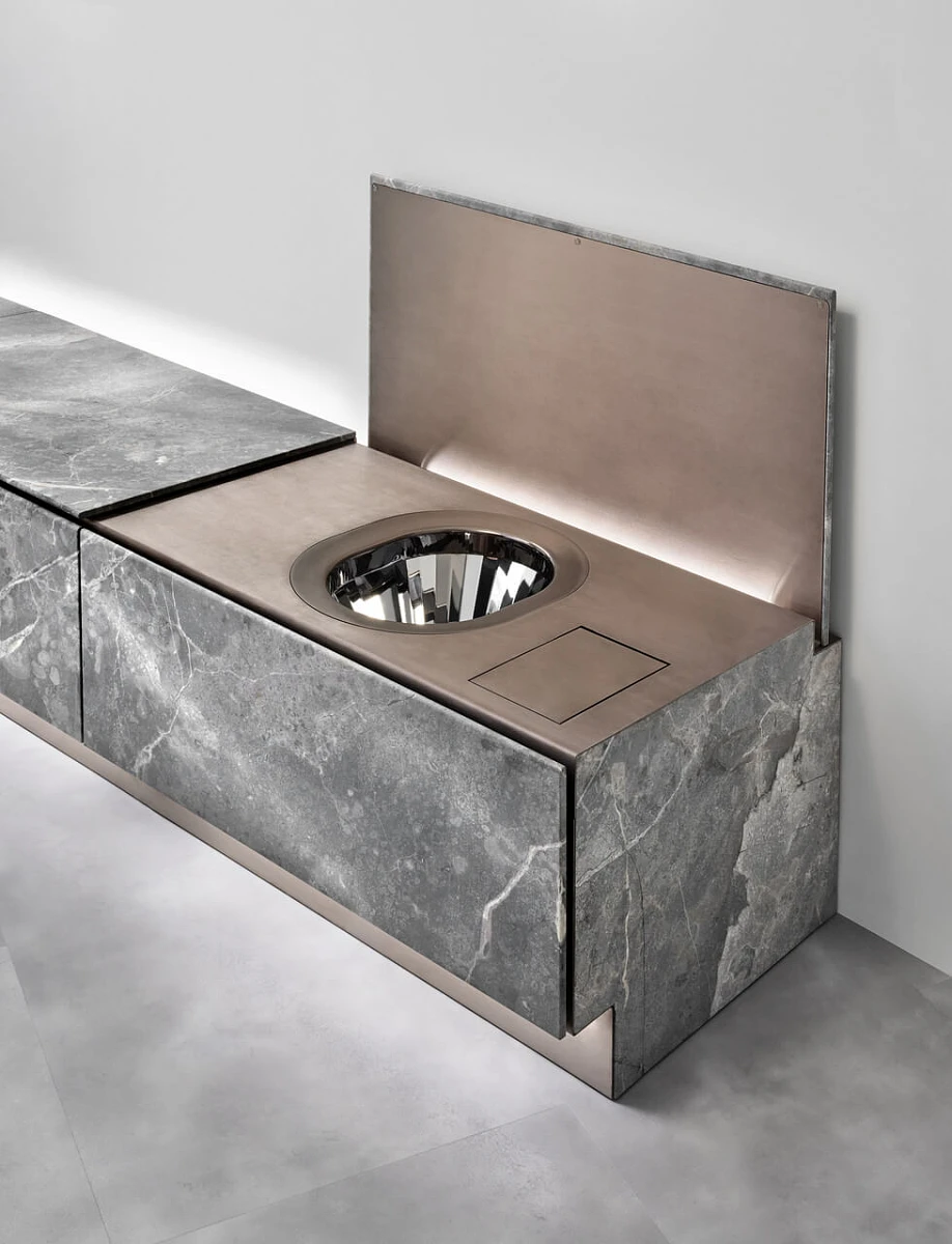 ABACO FZS, front, WC.jpg [108.70 KB]