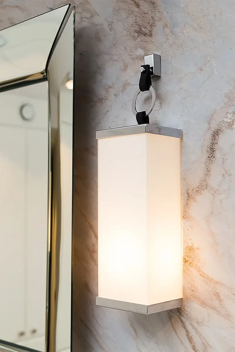 Designerskie lampy z mosiądzu i szkła.webp [39.92 KB]
