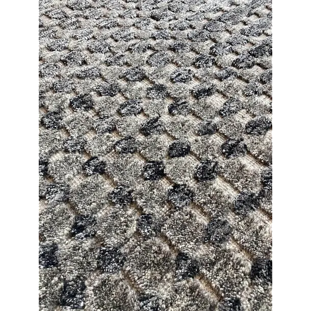 Dywan Wełniany Landscape Cliff Charcoal 170x240 cm od Carpets&More