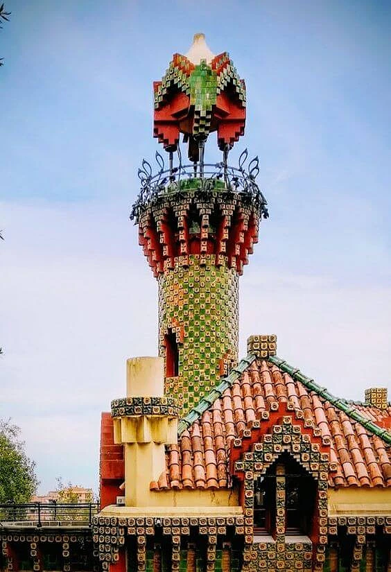 Willa El Capricho w Comillas.jpg [64.22 KB]