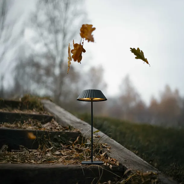 Lampa Stołowa Muffin Czarna IP44 od Maxlight