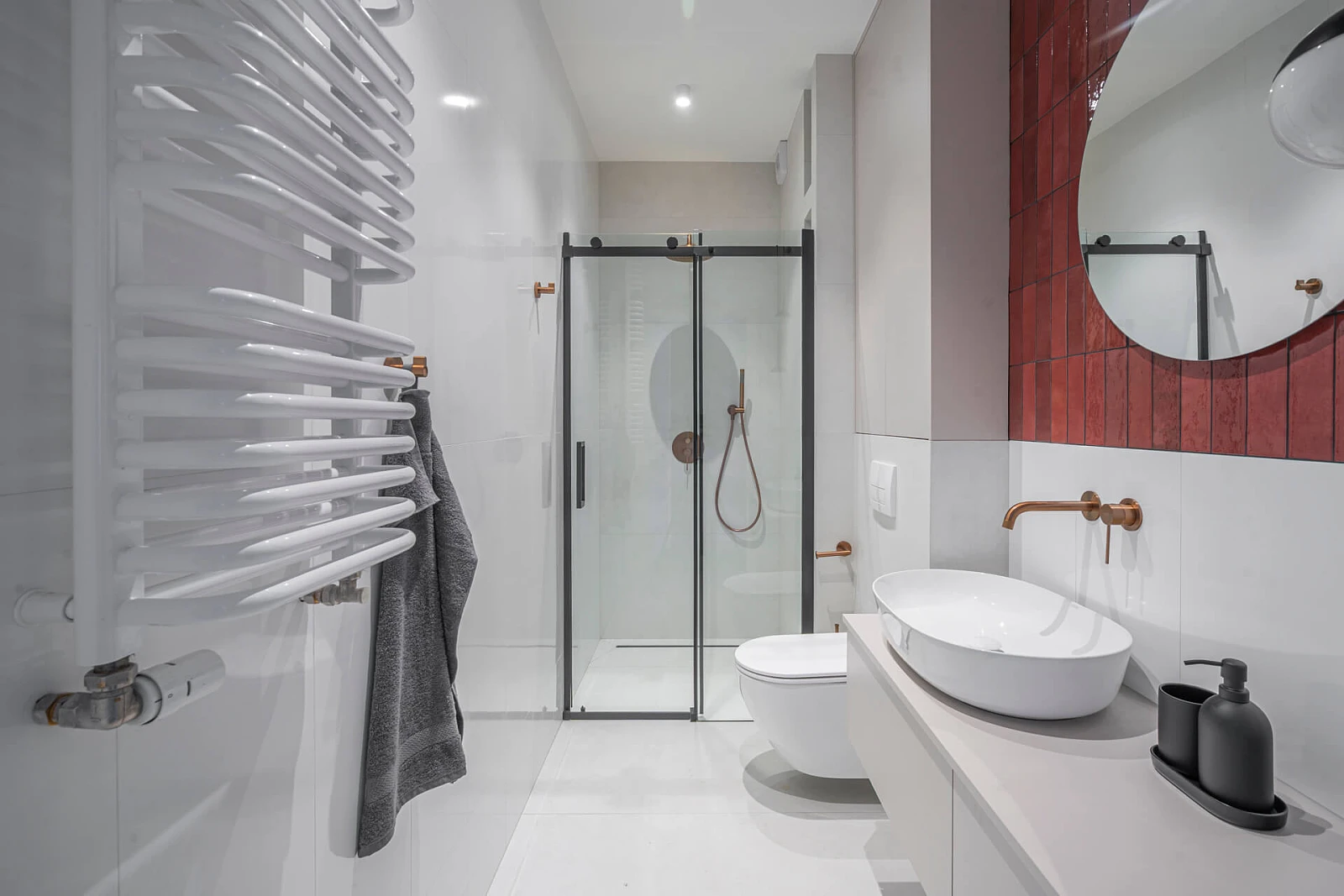 Apartament Inwestycyjny 29 m² w Katowicach- łazienka.JPG [128.77 KB]