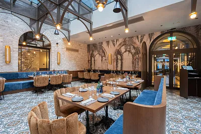 Hotel Indigo Wawel Castle Krakow- restauracja2.jpg Artykuły i Inspiracje w Branży Wnętrzarskiej | Blog Maxfliz