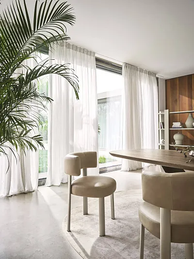 Tkaniny i meble we wnetrzach – Cloud Dancer Pantone 2026.jpg Artykuły i Inspiracje w Branży Wnętrzarskiej | Blog Maxfliz